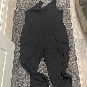 Women’s loose fit knit jumpsuit